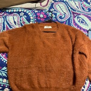 Double zero brown sweater